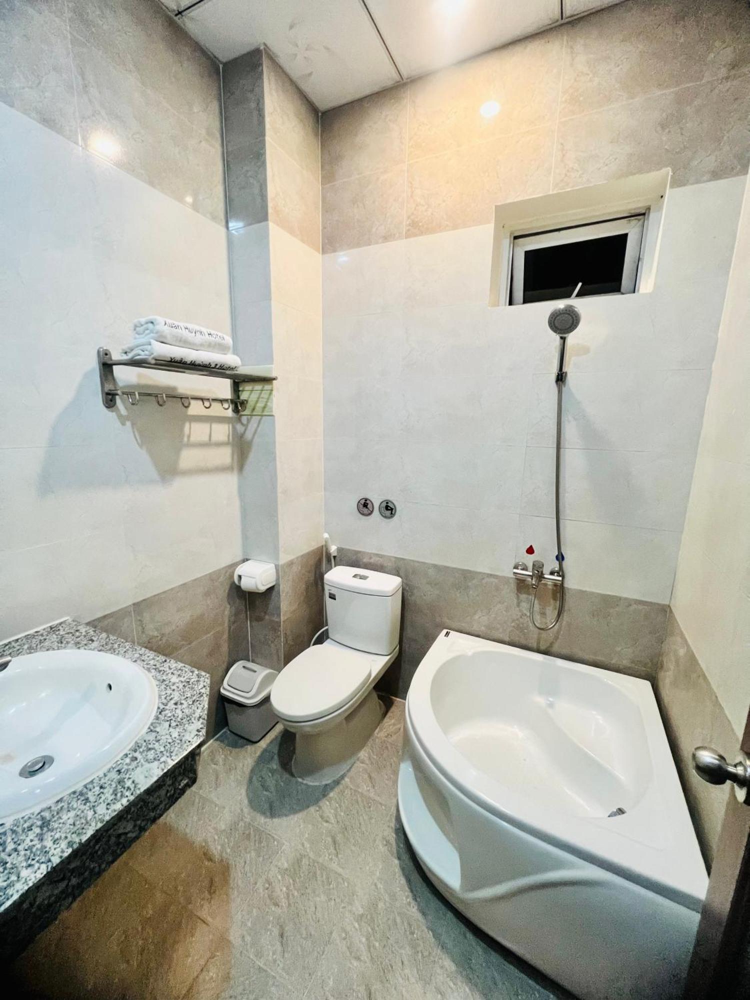 Xuan Huynh 3 Hotel Soc Trang Εξωτερικό φωτογραφία